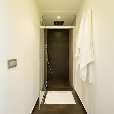 Villa Luxury 3 Bed With Pool & Jacuzzi