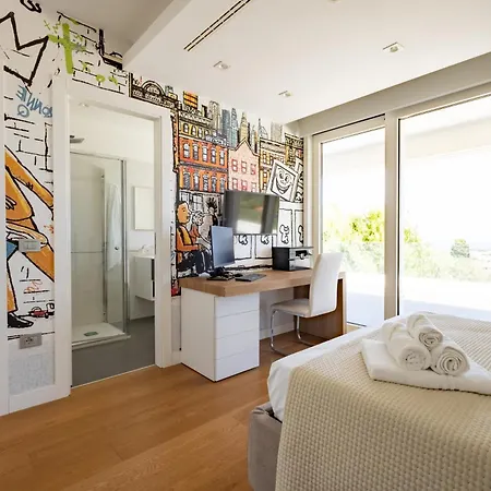 Villa Luxury 3 Bed With Pool & Jacuzzi *
